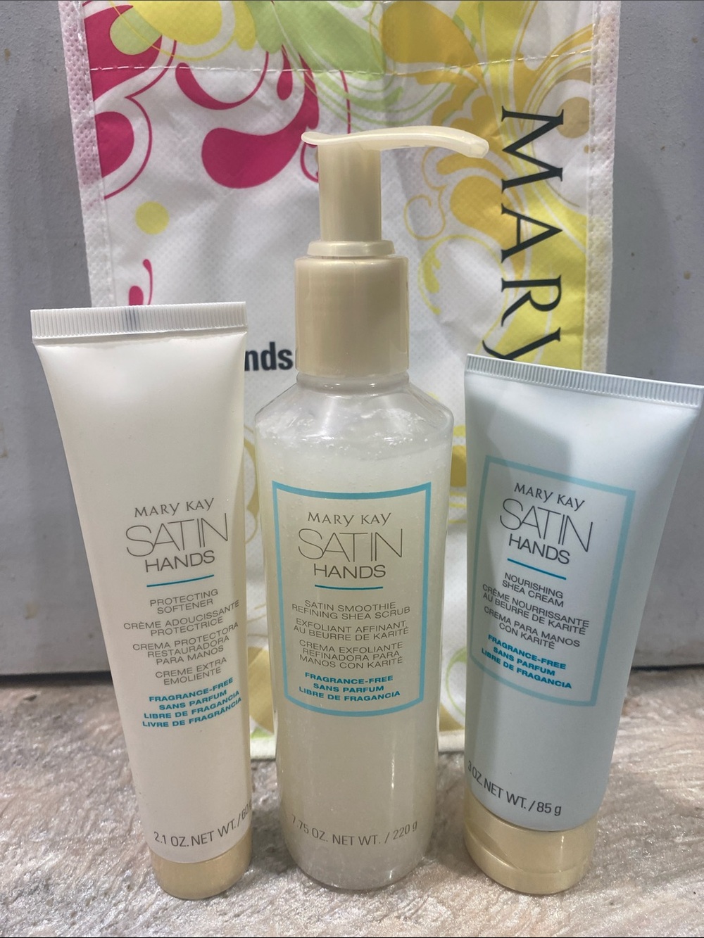 Mary Kay Satin Hands Three-Piece Set Fragrance-Free / New with bag